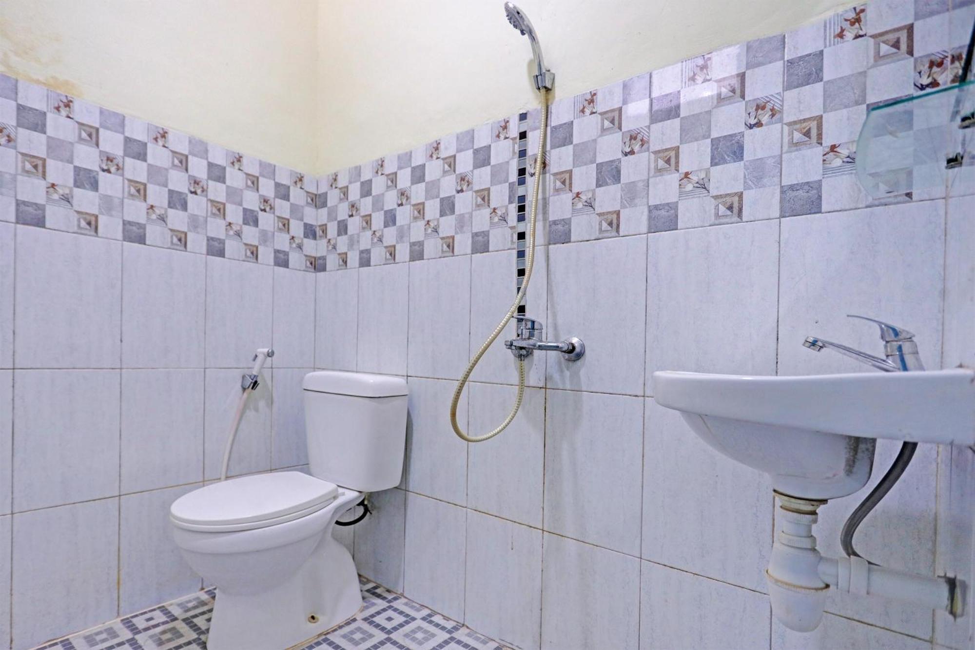 נגויה Oyo 92322 Hasan House Syariahnearpelabuhan Feri Harbor Bay מראה חיצוני תמונה